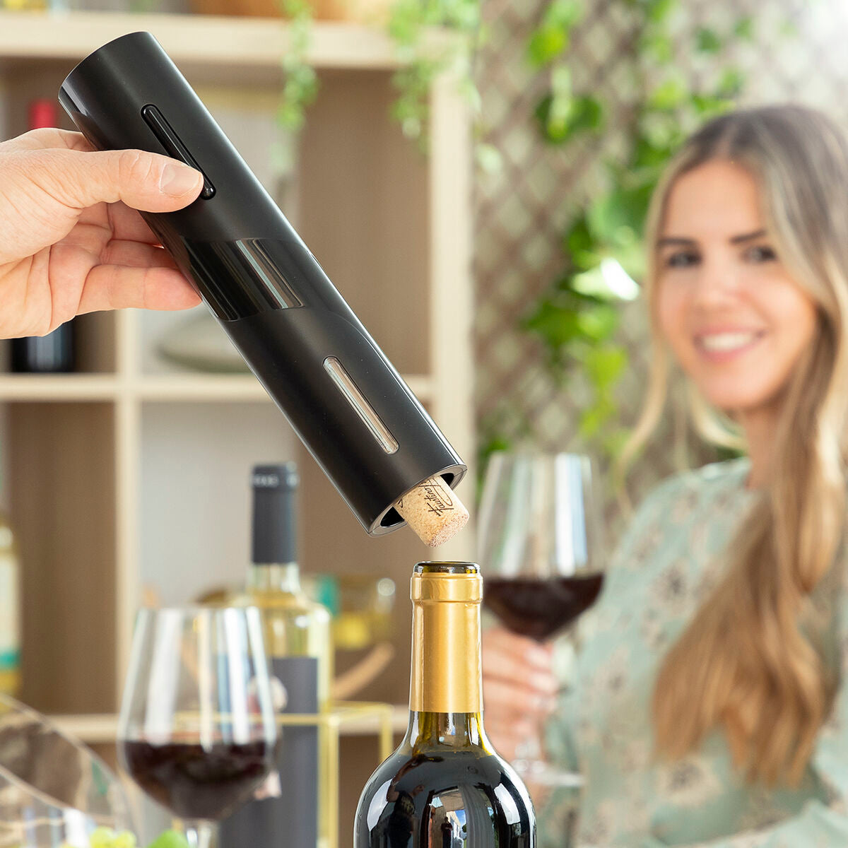 Cavatappi Elettrico per Vino – Apri Bottiglie Automatico Facile e Veloce