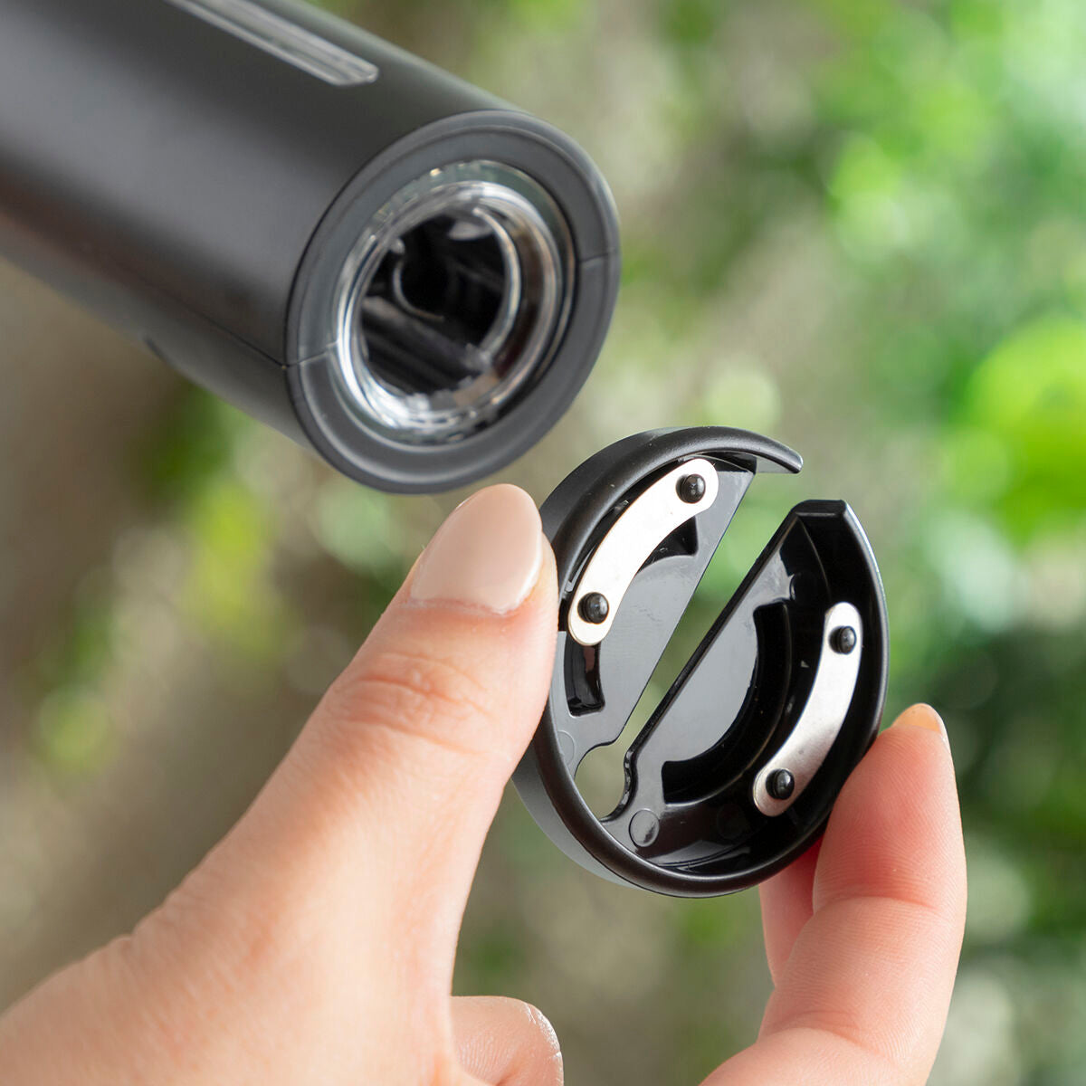 Cavatappi Elettrico per Vino – Apri Bottiglie Automatico Facile e Veloce